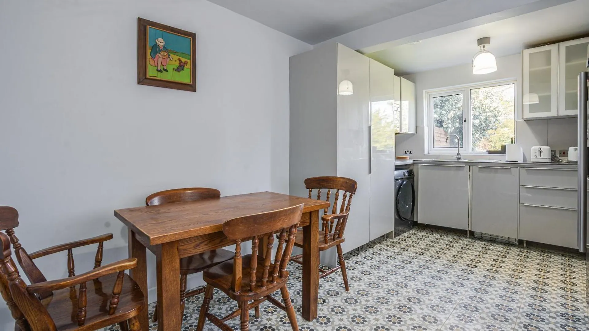 Spacious 4Br Home Family & Corporate Stay London