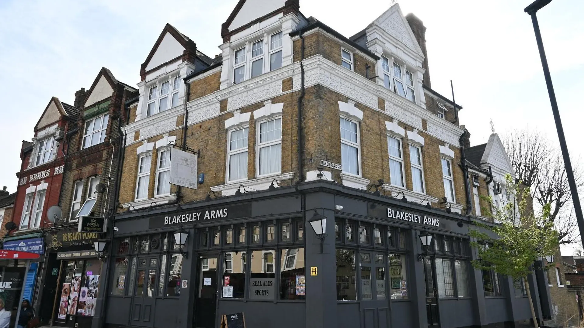 Holiday home Spacious 4Br Home Family & Corporate Stay London